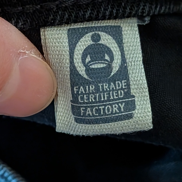 Universal Threads High Rise Flare Jeans - Picture 6 of 7